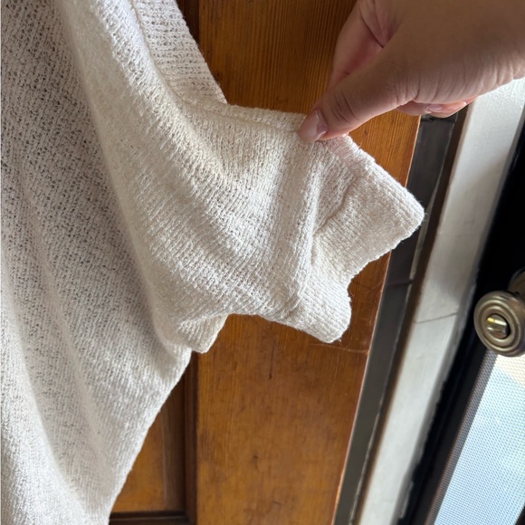 Painted Threads Cream Shrug Sweater with Asymmetrical Hem - Picture 3 of 5